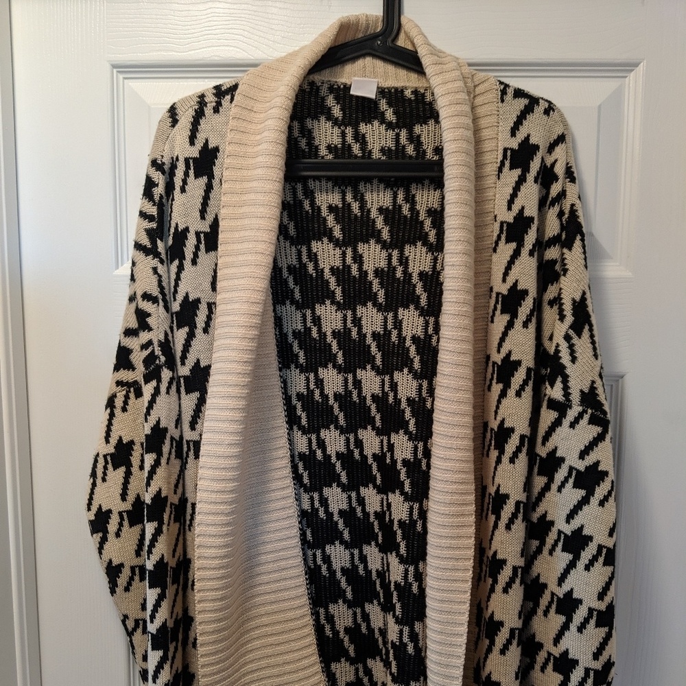 Hounds tooth oversized sweater
